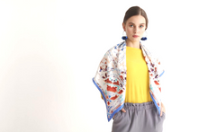 Charger l&#39;image dans la galerie, Silk Scarf 35&quot; x 35&quot; hand-stitched on edges - MARE Collection Inspired by the many treasures of the ocean, MARE cotton silk large scarf has beautiful notes of blue and coral reds in fractal forms creating waves of motion.
