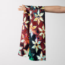 Charger l&#39;image dans la galerie, NEW COLLECTION / Silk Shawl, FLAME Collection 100% Pure Silk Shawl, Fractal Art Design, Turkish Silk Shawl. Luxury Hijab, Luxury Shawl, Limited Edition Fractal Print Shawl, Chic Colorful Large Shawl, Multicolor Stylish Silk Shawl. Gift for her, Gift for w
