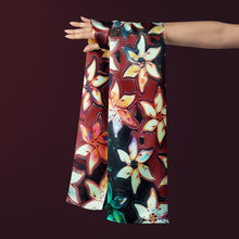 Charger l&#39;image dans la galerie, NEW COLLECTION / Silk Shawl, FLAME Collection 100% Pure Silk Shawl, Fractal Art Design, Turkish Silk Shawl. Luxury Hijab, Luxury Shawl, Limited Edition Fractal Print Shawl, Chic Colorful Large Shawl, Multicolor Stylish Silk Shawl. Gift for her, Gift for w
