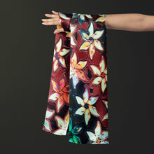 Charger l&#39;image dans la galerie, NEW COLLECTION / Silk Shawl, FLAME Collection 100% Pure Silk Shawl, Fractal Art Design, Turkish Silk Shawl. Luxury Hijab, Luxury Shawl, Limited Edition Fractal Print Shawl, Chic Colorful Large Shawl, Multicolor Stylish Silk Shawl. Gift for her, Gift for w
